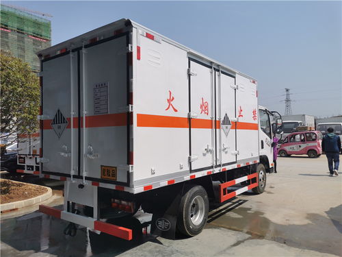 小型廢油漆桶運(yùn)輸車推薦 國六九類雜項(xiàng)危險(xiǎn)品運(yùn)輸車實(shí)用指南